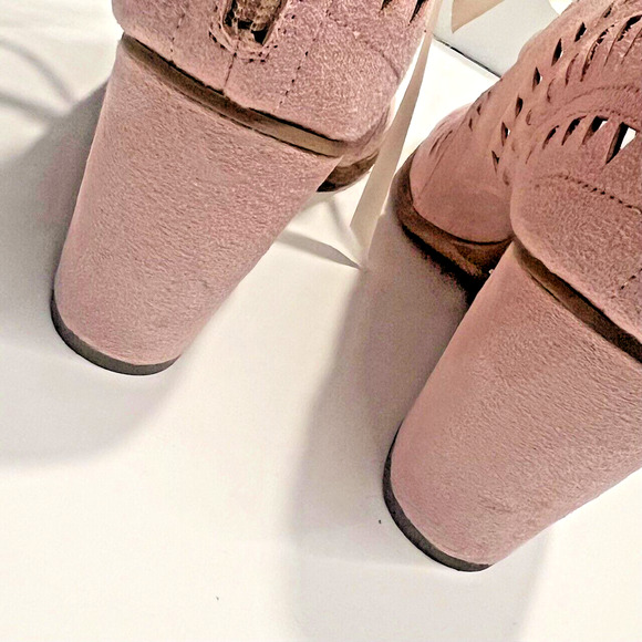 Womens Size 10 Baby Pink Leather Boho Cut Out Lace Up Stocked Heel Sandal Retro - Picture 11 of 11
